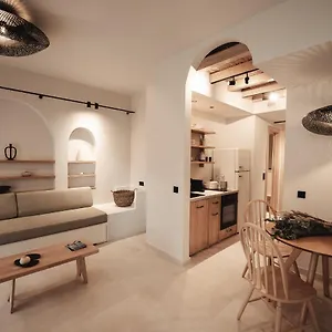 Om Living Apartment
